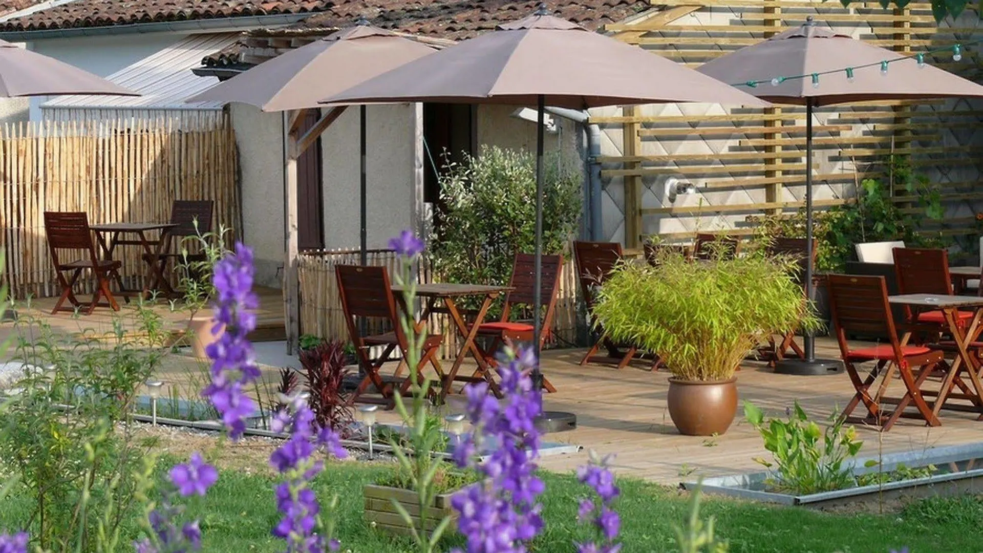 Logis Hotel Restaurant LA BARGUILLERE Saint-Pierre-de-Rivière