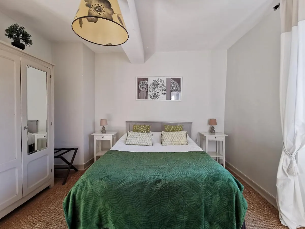 Logis Hotel Restaurant La Barguillere